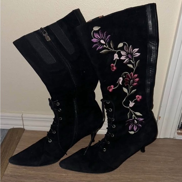 Donald Pliner Lace-up Heeled Boots - Picture 1 of 3